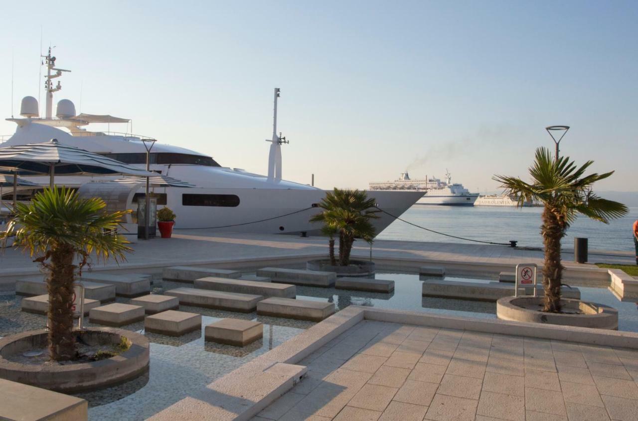 Spartion Marine سبليت المظهر الخارجي الصورة
